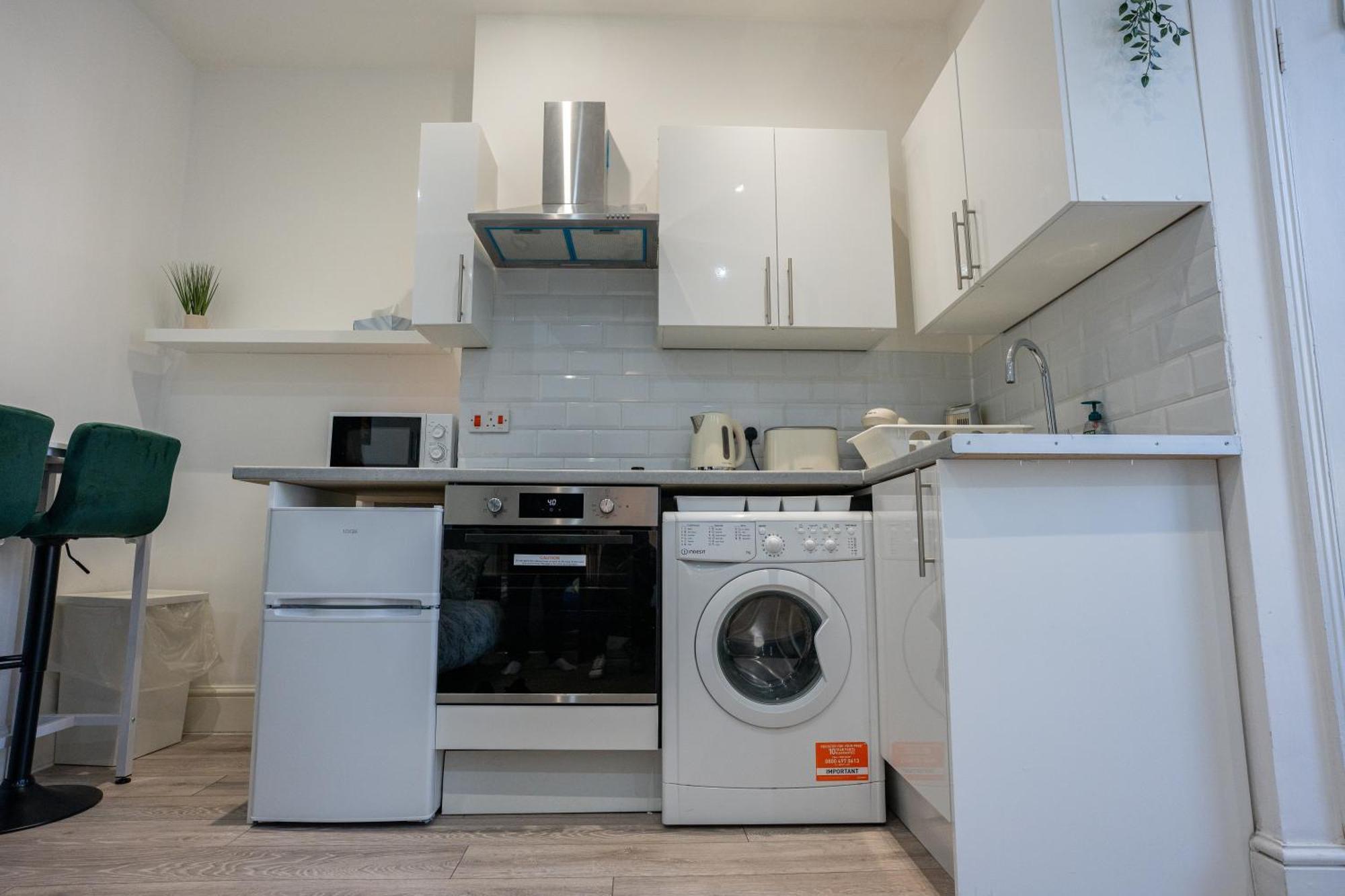 Beautiful Studio Flat In Hackney Next To Overground Station London Exterior foto
