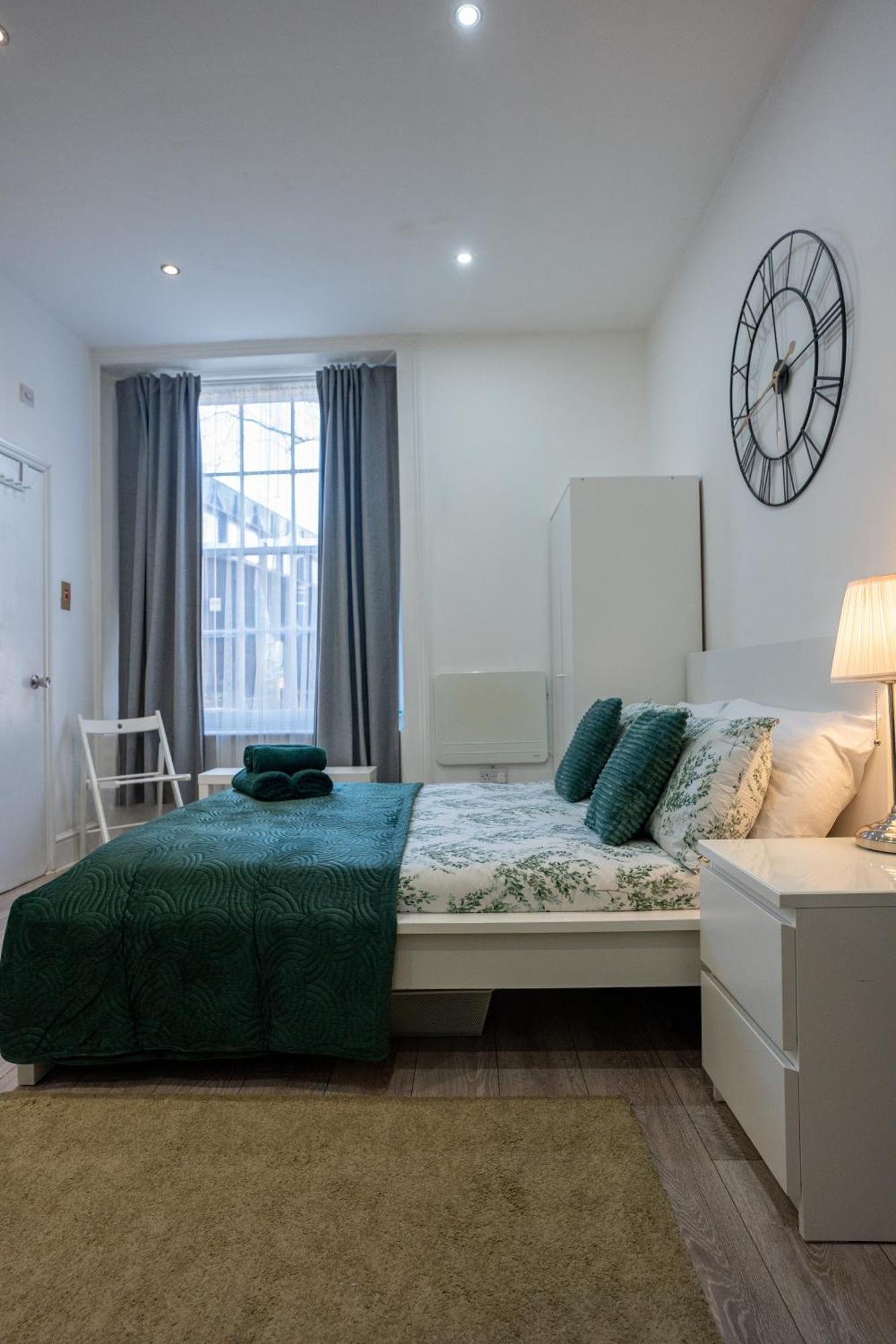 Beautiful Studio Flat In Hackney Next To Overground Station London Exterior foto